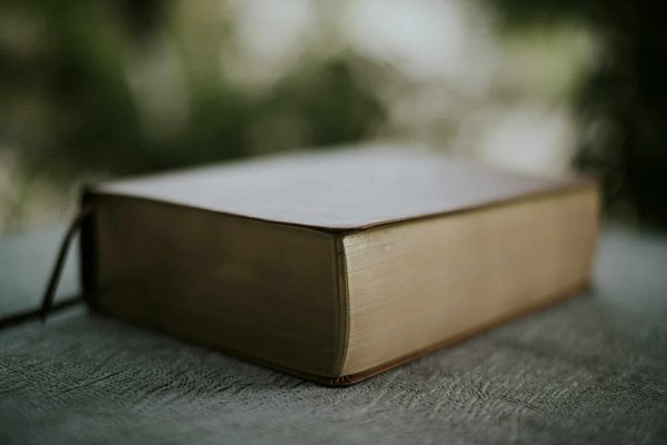 What Are the Sustainability Benchmarks for New Construction Under UK Green Building Standards?